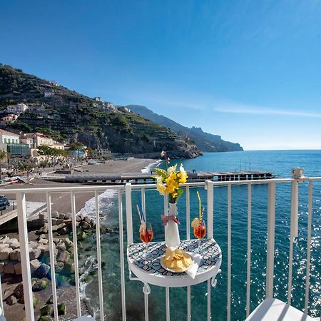 Apartamento Il Nido Del Gabbiano Minori Exterior foto